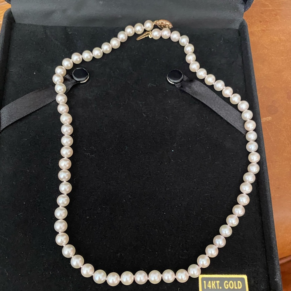 REAL PEARL NECKLACE
